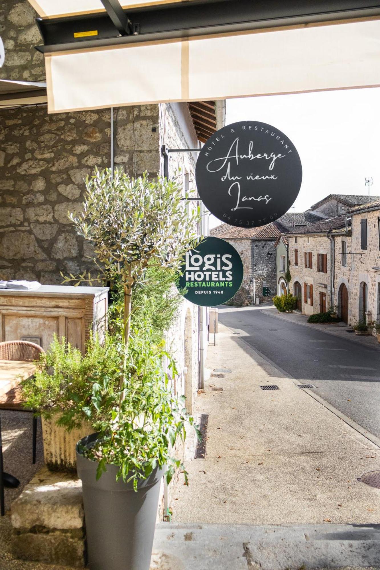 Auberge Du Vieux Lanas Logis Hotel Restaurant Eksteriør billede