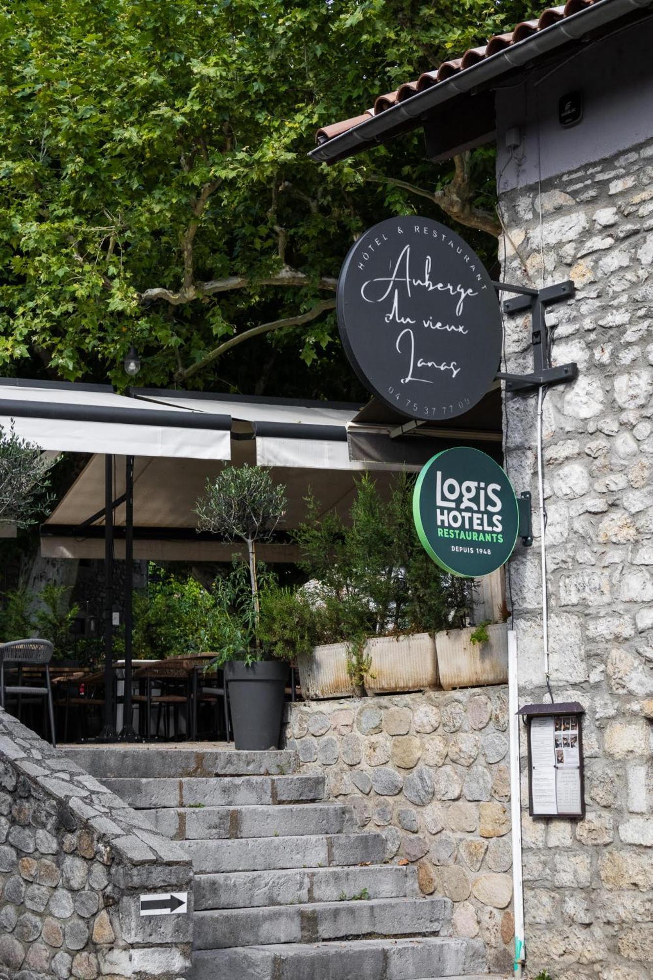 Auberge Du Vieux Lanas Logis Hotel Restaurant Eksteriør billede